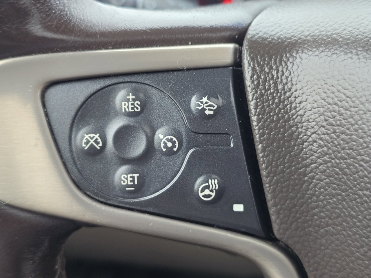 Used 2016 GMC Yukon XL Denali w/ Open Road Package image 36