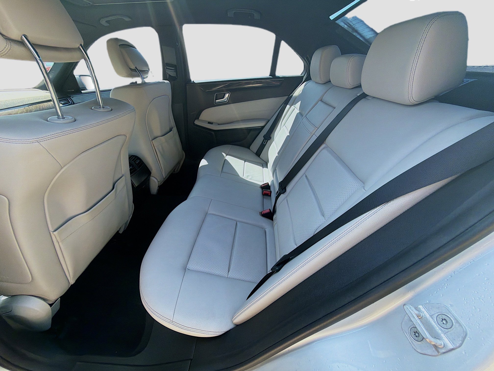 Used 2016 Mercedes-Benz E 350 Sedan w/ Premium Package image 21