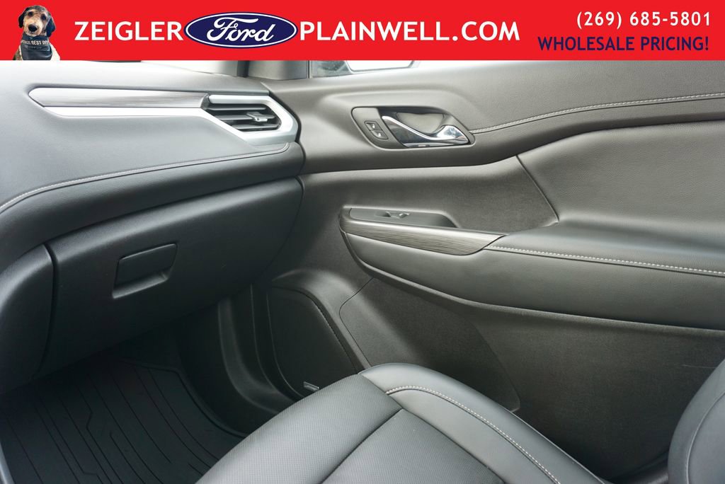 Used 2023 GMC Acadia SLT w/ Elevation Edition image 38