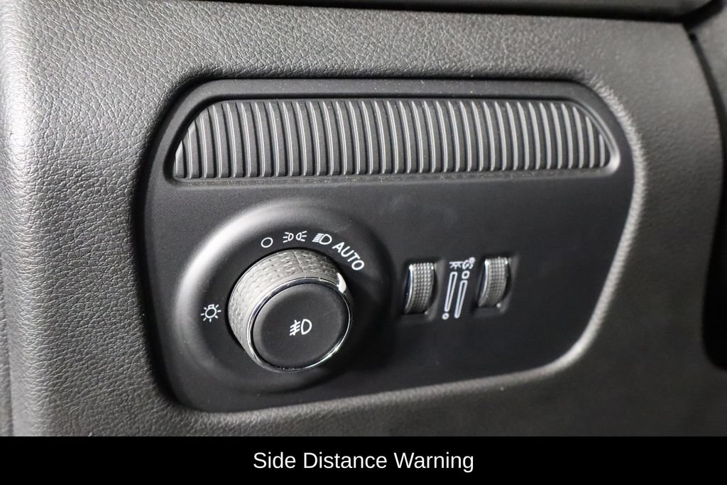 Used 2025 Jeep Wagoneer Series II AWD/4WD image 25