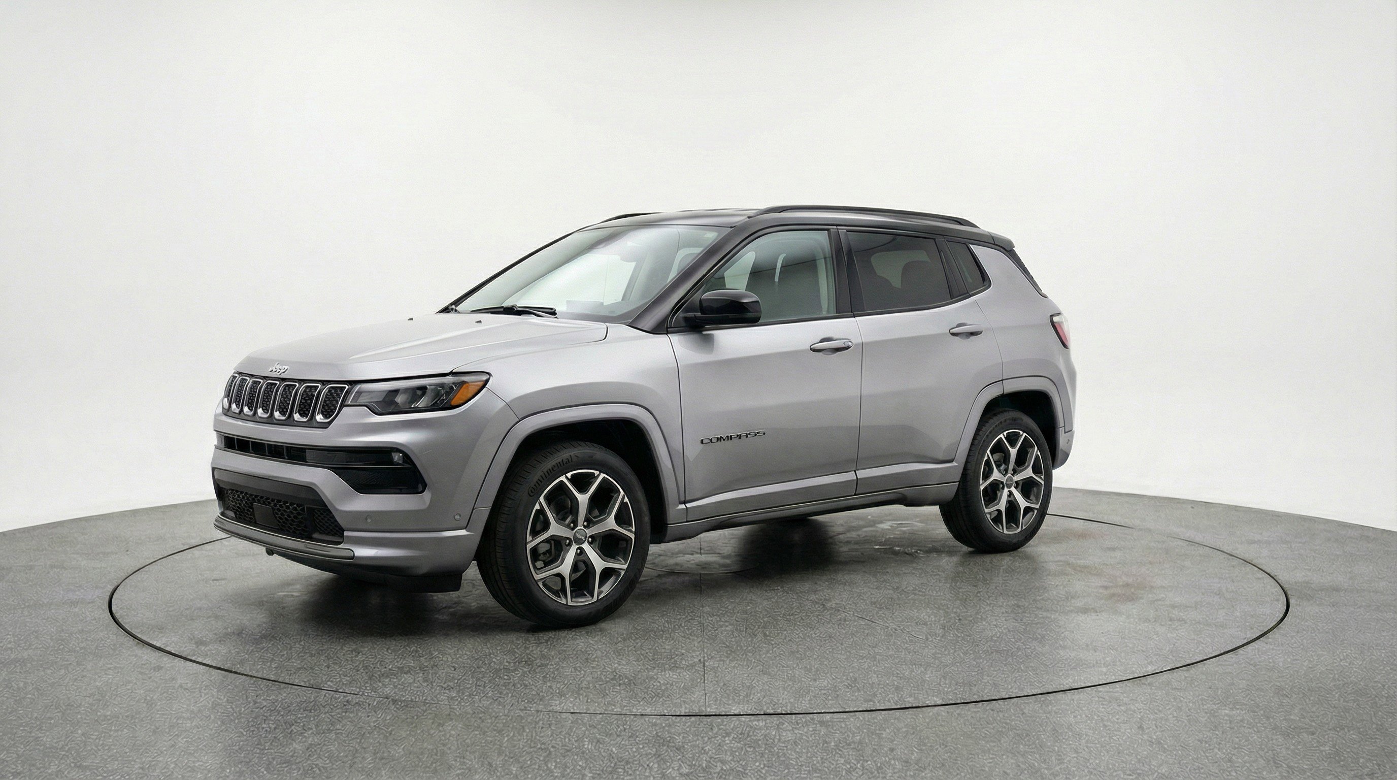 Used 2025 Jeep Compass Limited AWD/4WD image 3