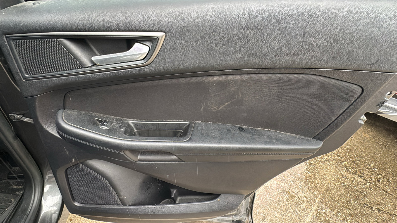 Used 2019 Ford Edge SE image 26