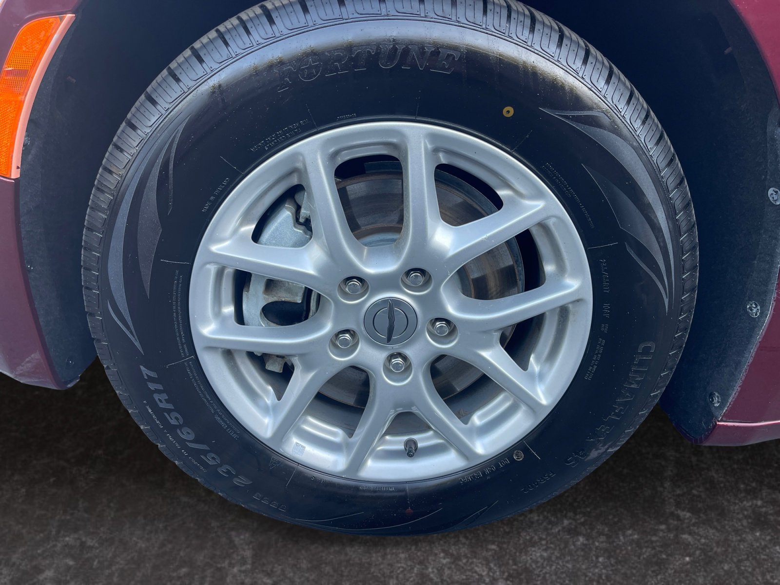 Used 2022 Chrysler Voyager LX image 14