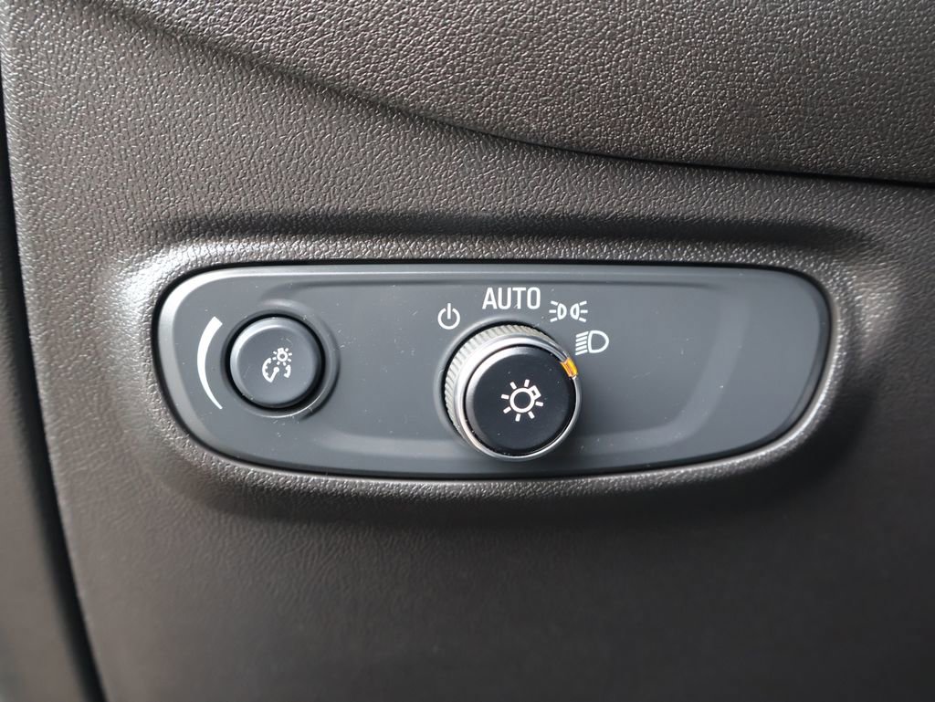 Used 2024 Chevrolet Equinox LT AWD/4WD image 18