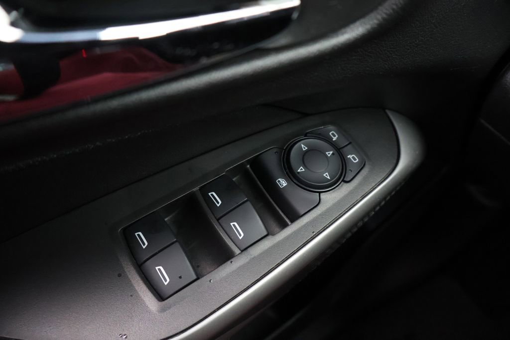 Used 2024 Chevrolet Trax RS image 35