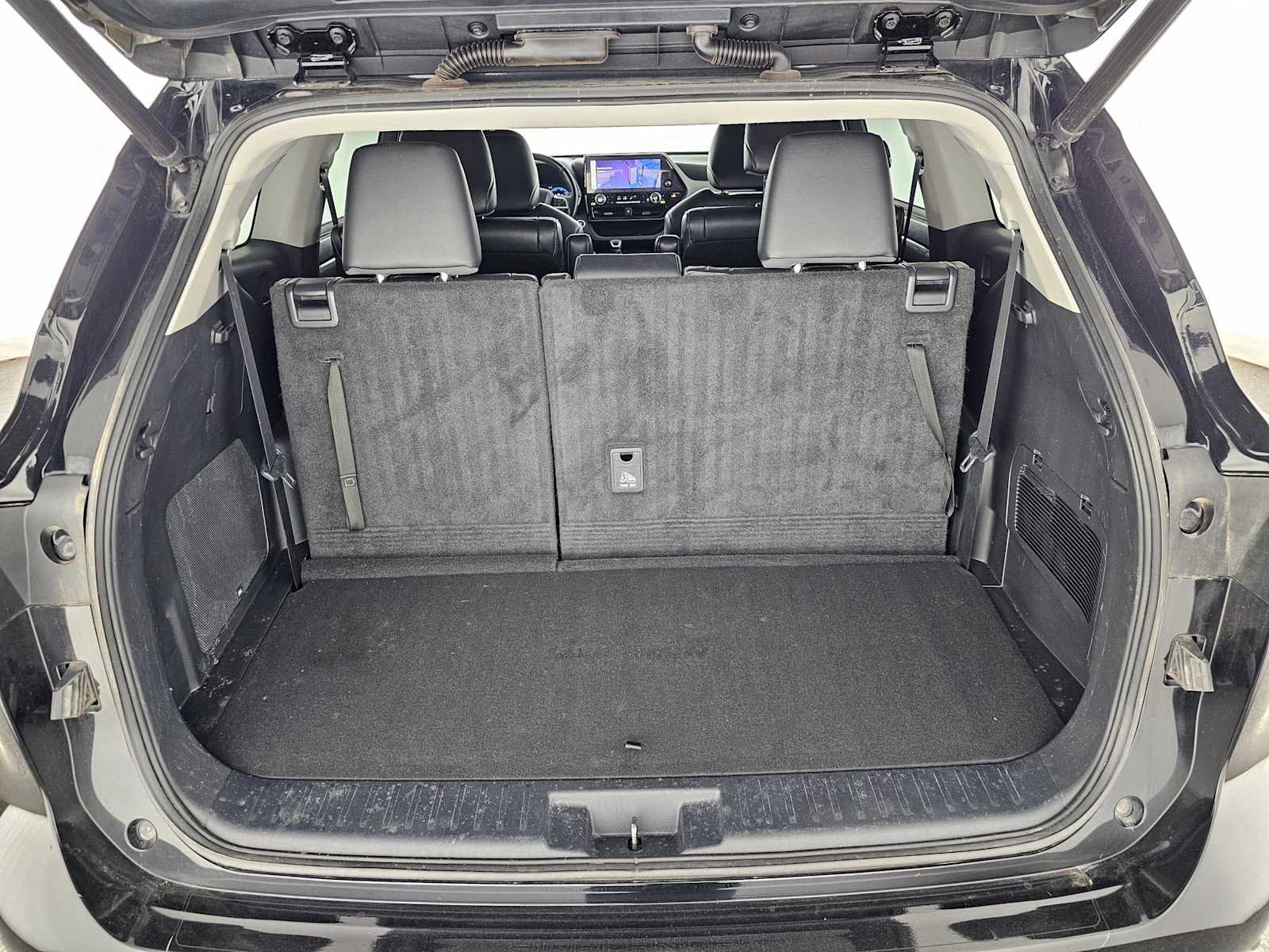 Used 2023 Toyota Highlander Limited FWD image 24