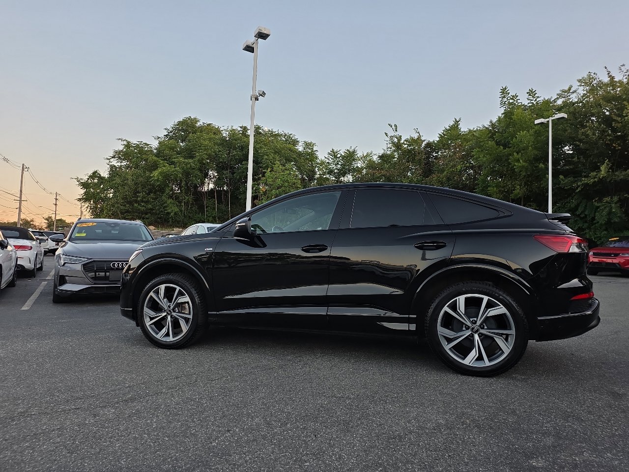 Used 2023 Audi Q4 e-tron Prestige w/ Black Optic Package image 7