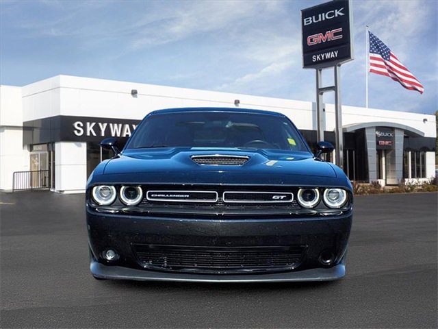 Used 2022 Dodge Challenger GT image 2