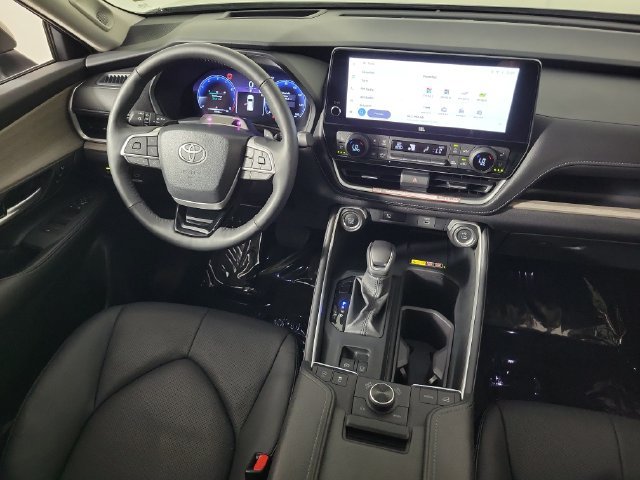 Certified 2026 Toyota Grand Highlander AWD image 16