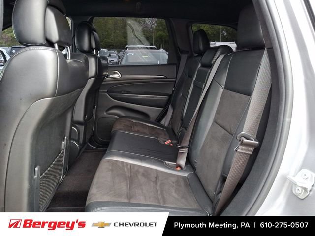 Used 2019 Jeep Grand Cherokee Altitude AWD/4WD image 12