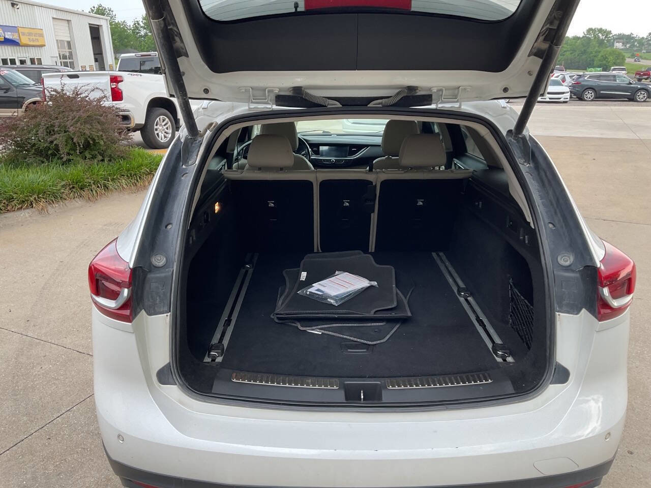 Used 2019 Buick Regal Essence w/ Driver Confidence Package I AWD/4WD image 11
