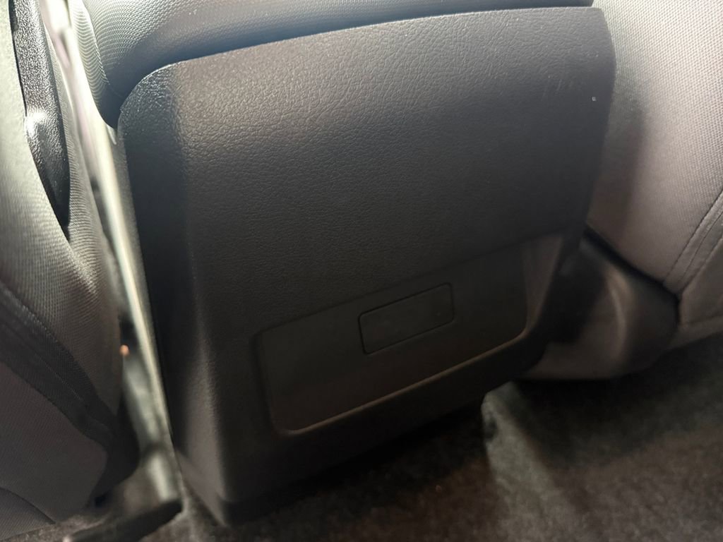 Used 2024 Nissan Frontier SV w/ Technology Package image 28