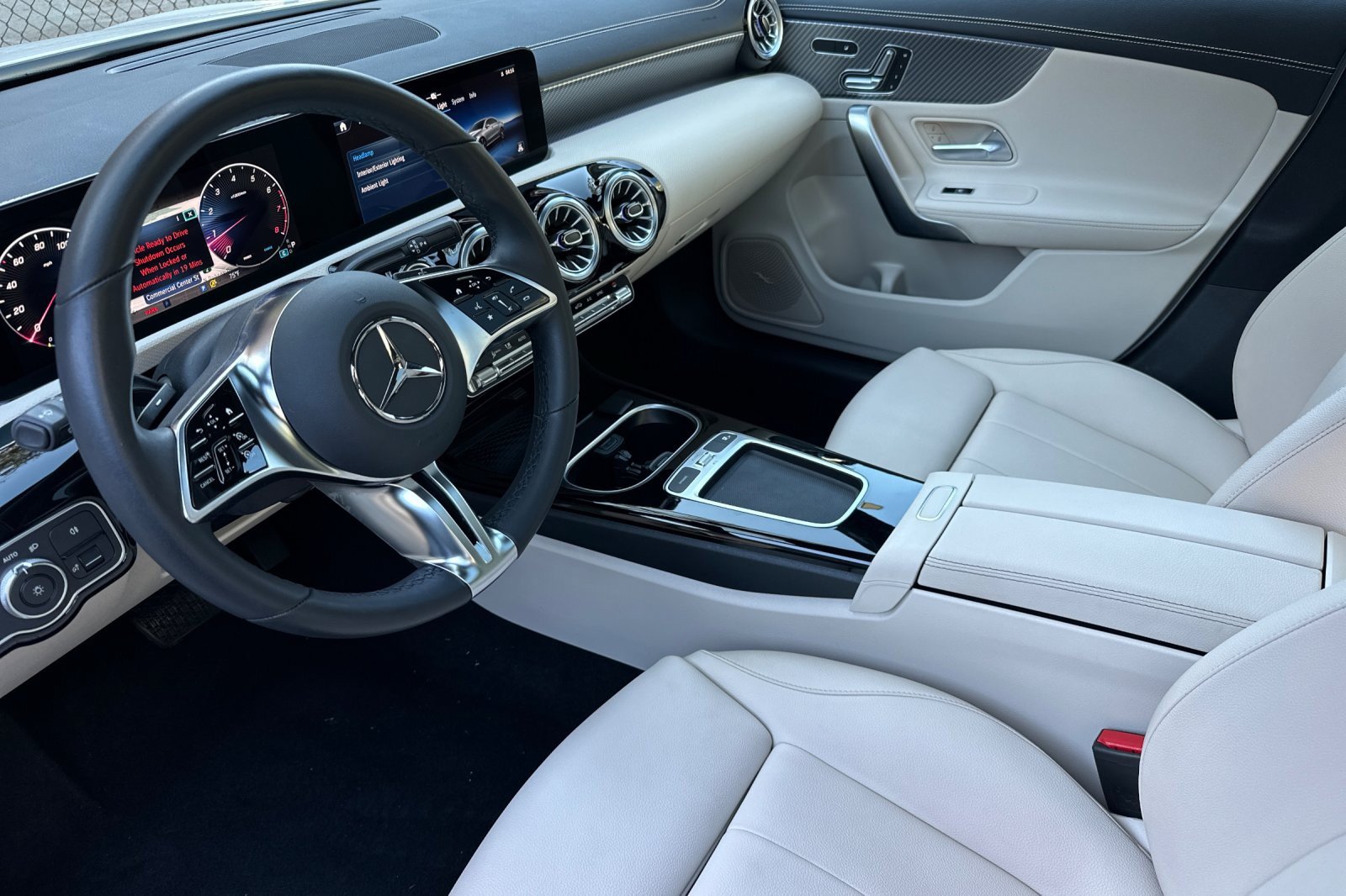 Used 2025 Mercedes-Benz CLA 250 image 9