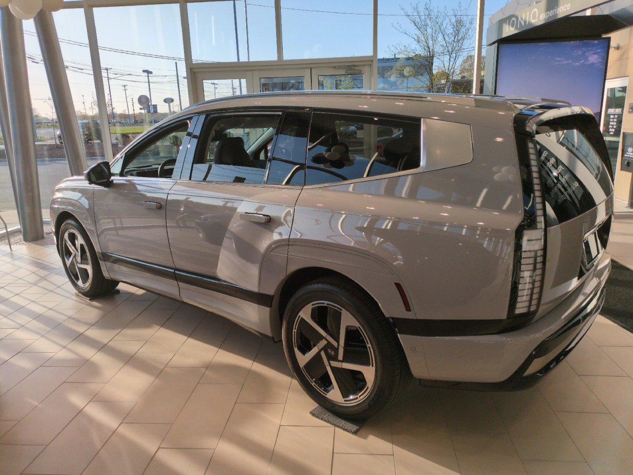 New 2026 Hyundai Ioniq 9 Calligraphy image 4