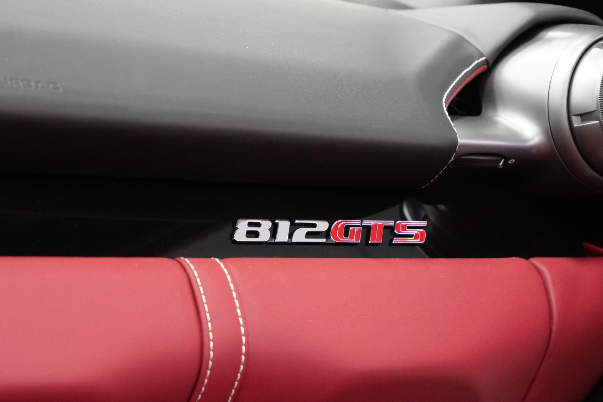 Used 2021 Ferrari 812 GTS RWD image 15