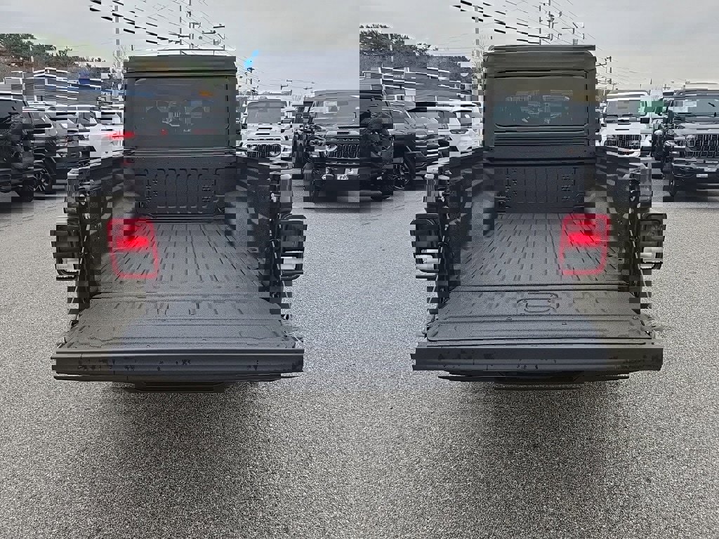 New 2026 Jeep Gladiator Sport image 14