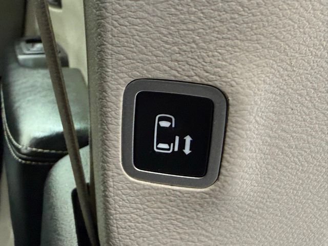 Used 2022 Chrysler Pacifica Touring-L FWD image 29