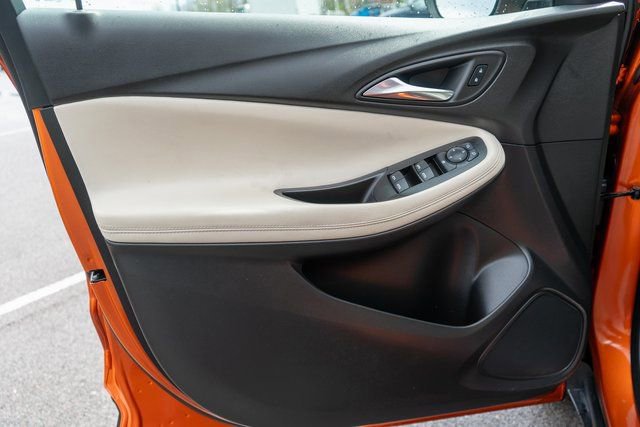 Used 2023 Buick Encore GX Preferred w/ Cold Weather Comfort Package FWD image 18