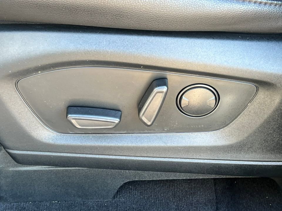 Certified 2023 Ford Explorer Limited w/ Limited Technology Package image 11