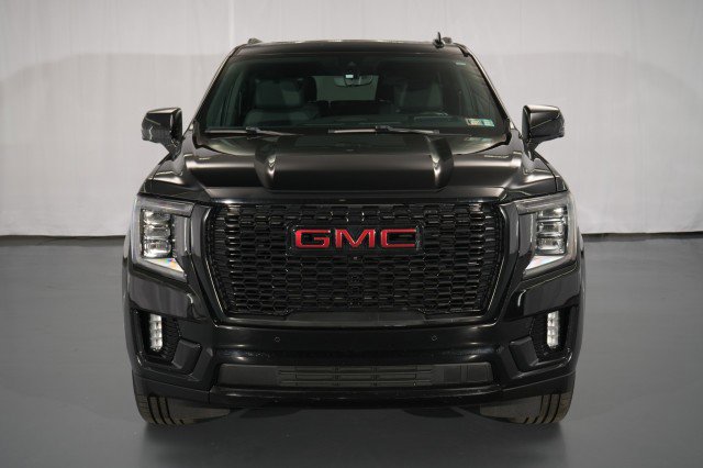 Used 2021 GMC Yukon Denali w/ Denali Premium Package AWD/4WD image 4