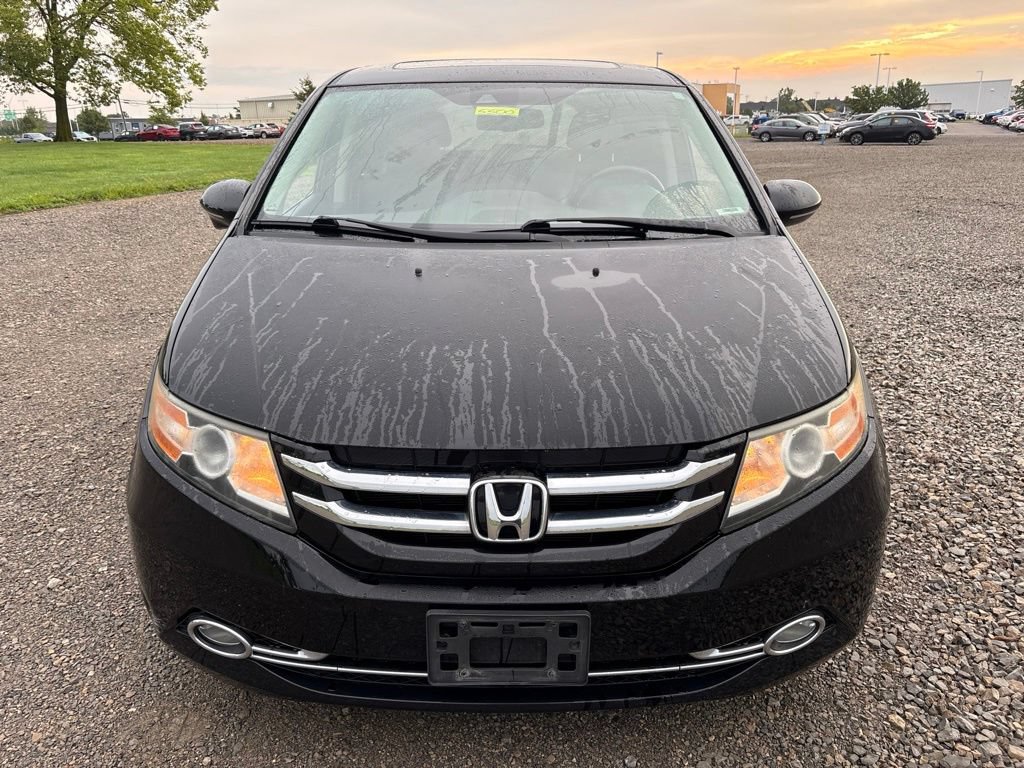 Used 2016 Honda Odyssey Touring Elite image 2