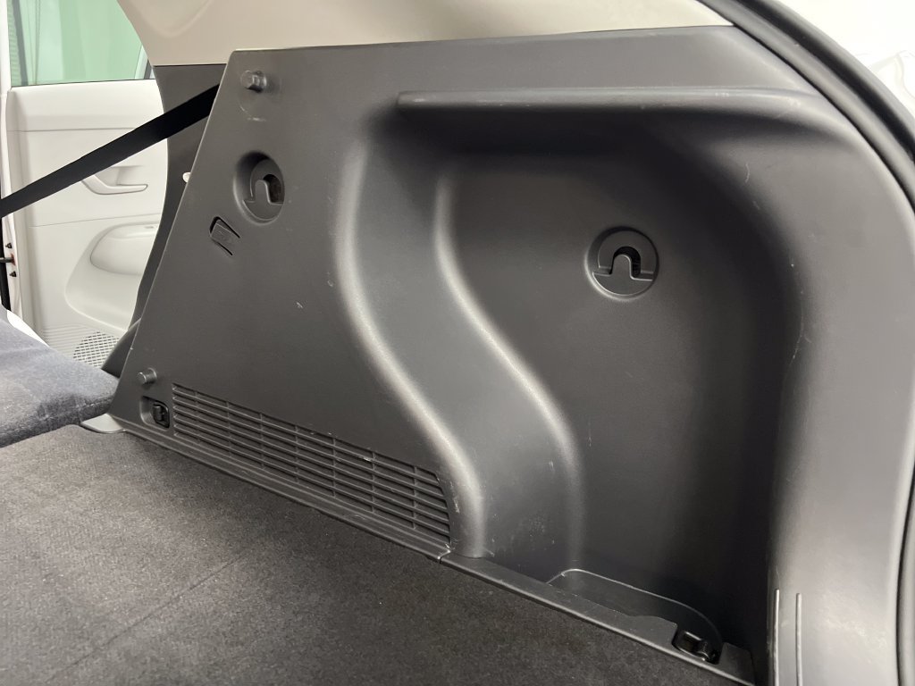 Used 2025 Hyundai Kona SEL FWD image 38