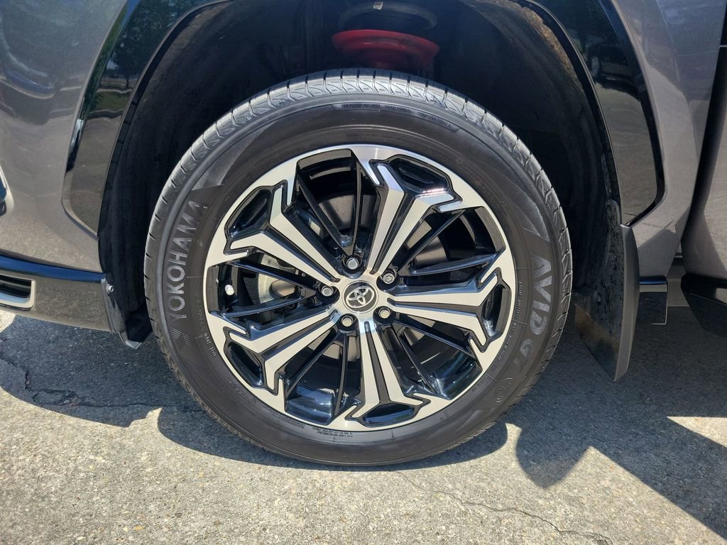 Certified 2025 Toyota RAV4 XSE AWD/4WD image 38