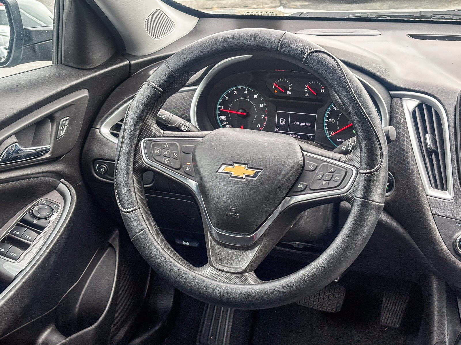 Used 2024 Chevrolet Malibu LT image 19