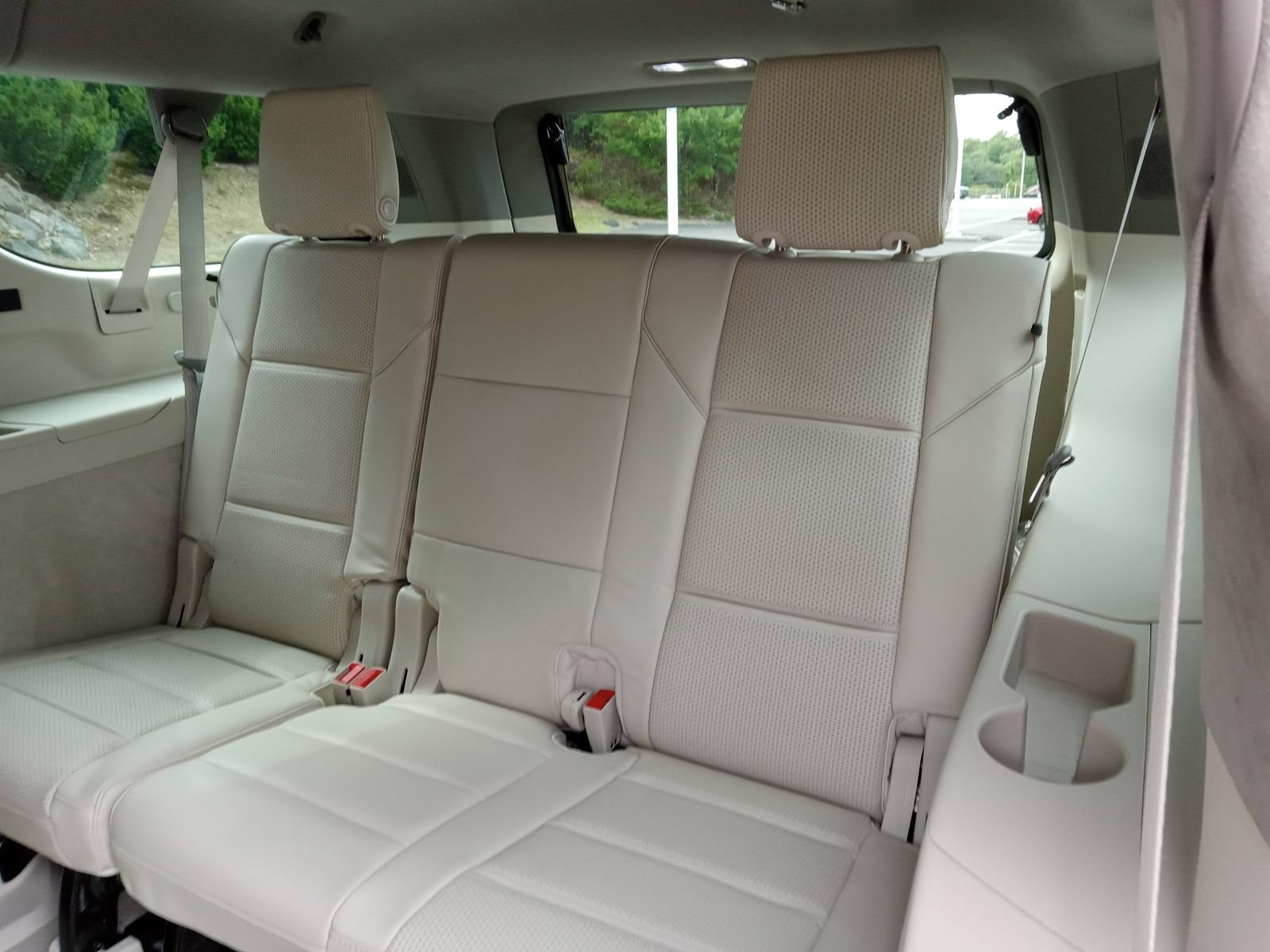 New 2026 Cadillac Escalade ESV Platinum Sport w/ LPO, ONYX Package AWD/4WD image 26