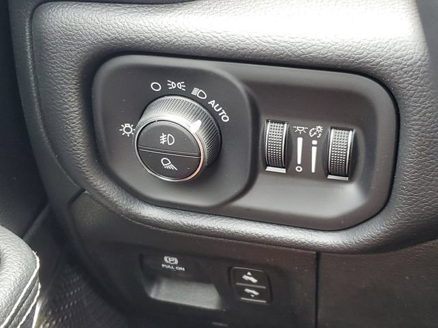 New 2026 RAM 1500 Laramie w/ Sport Appearance Package AWD/4WD image 19