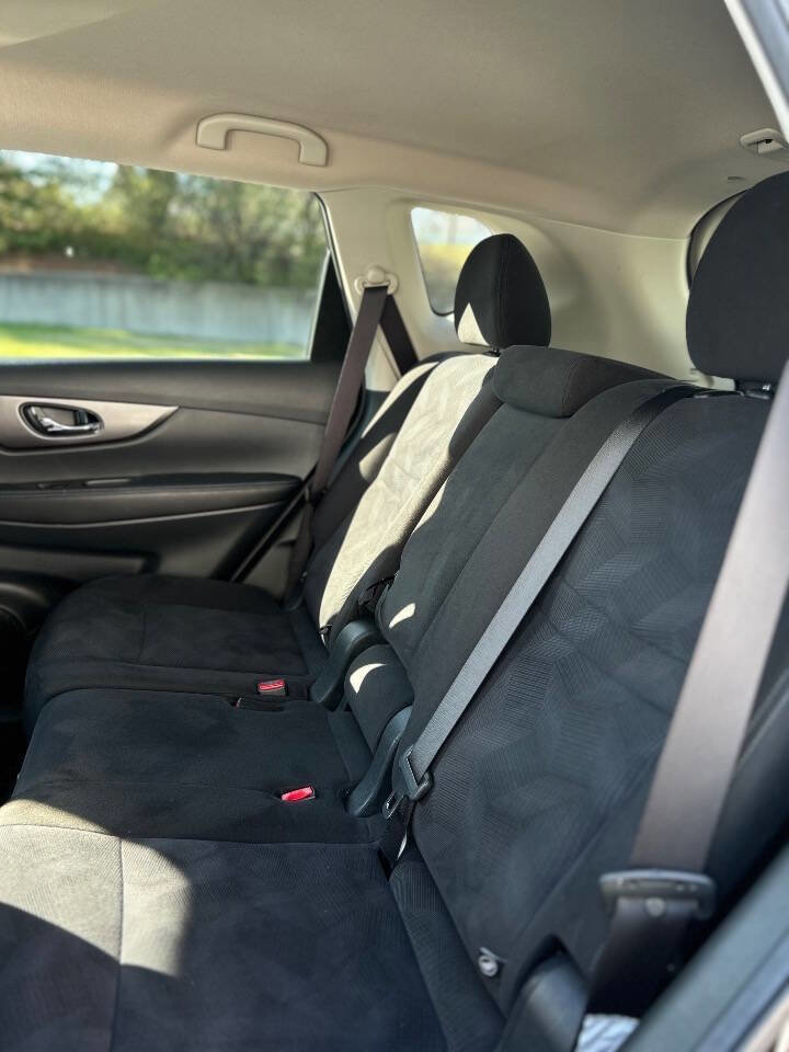 Used 2015 Nissan Rogue SV image 12