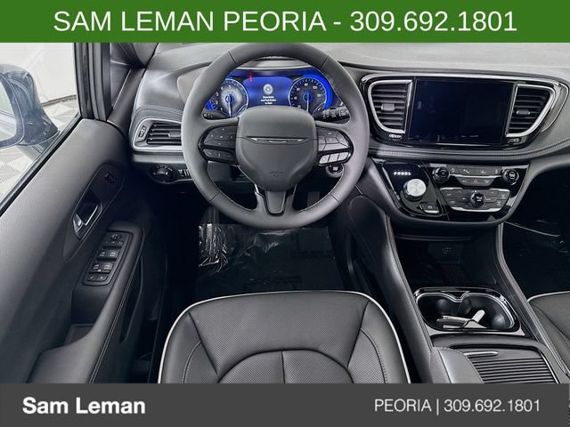 New 2027 Chrysler Pacifica Limited w/ S Appearance Package FWD image 23