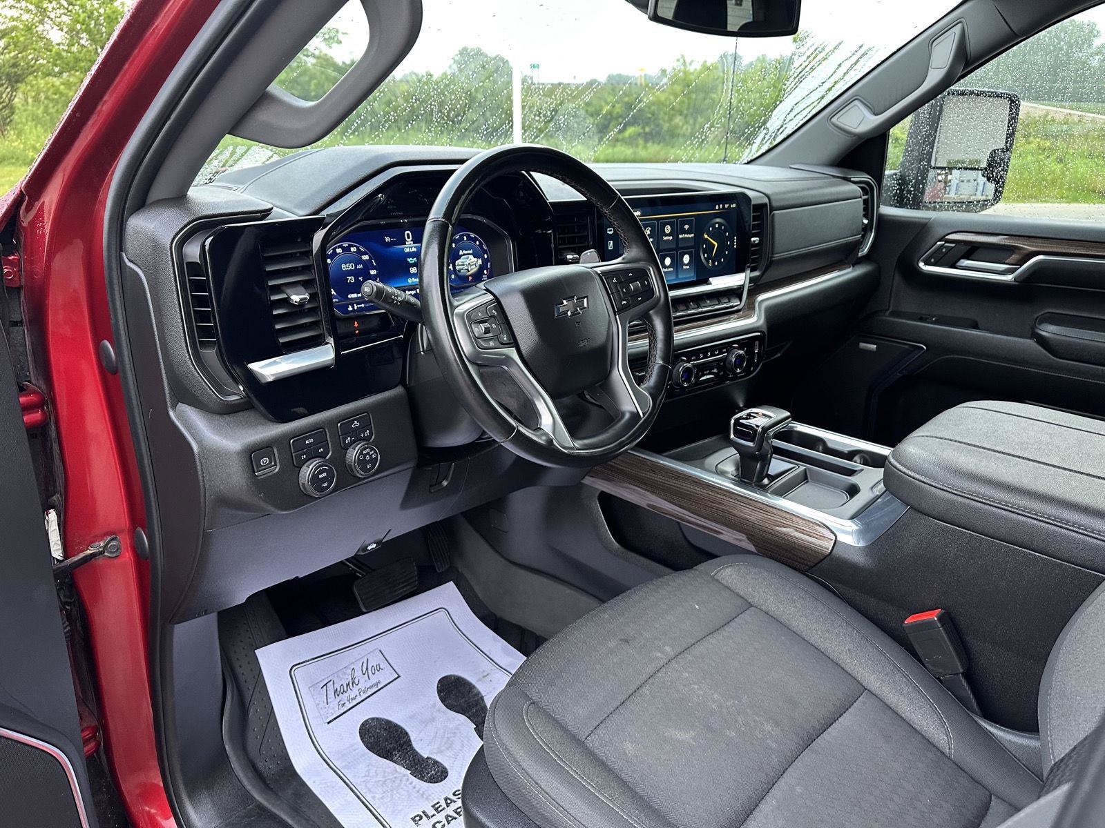 Used 2023 Chevrolet Silverado 1500 RST w/ Convenience Package II AWD/4WD image 17
