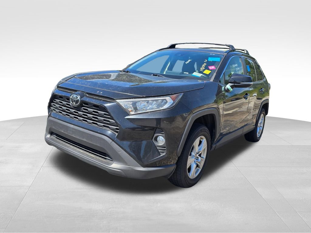 Used 2020 Toyota RAV4 XLE AWD/4WD image 5