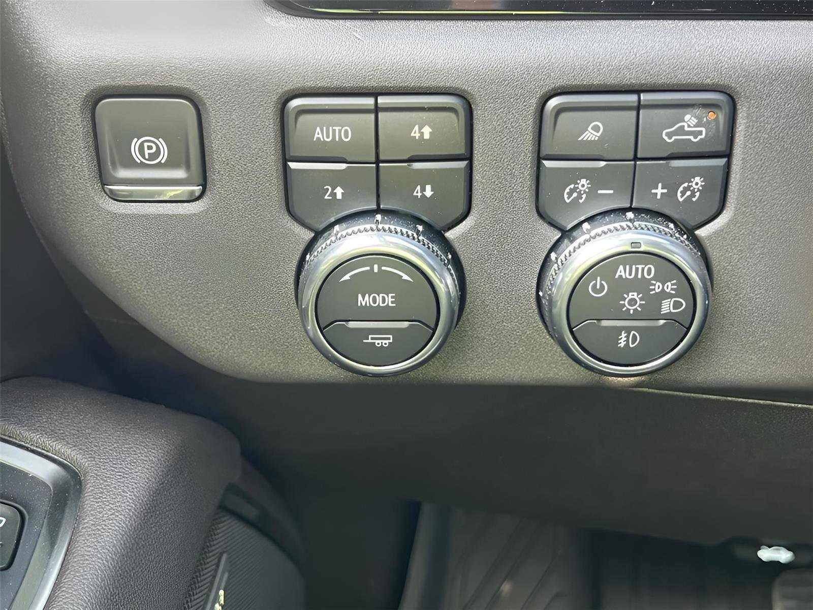 New 2025 GMC Sierra 2500 SLT w/ SLT Premium Package image 22