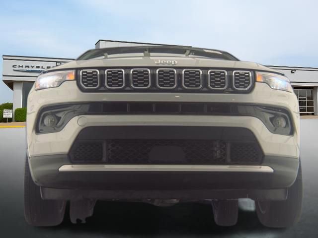 Used 2025 Jeep Compass Limited AWD/4WD image 2
