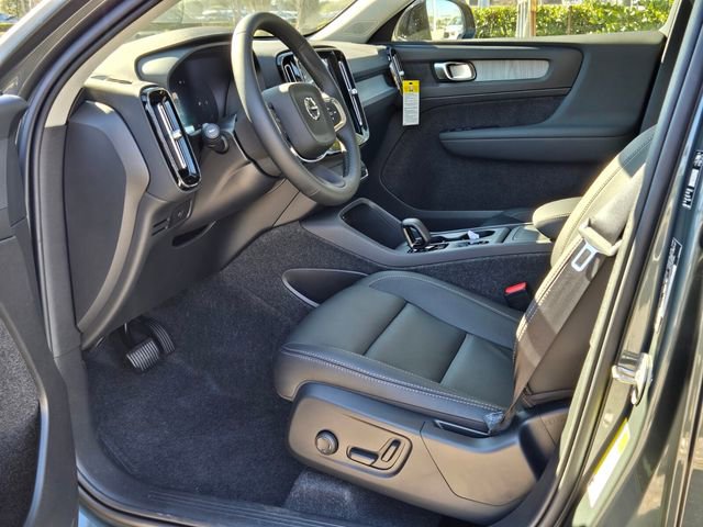 New 2026 Volvo XC40 B5 Core AWD/4WD image 13