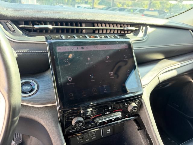 Used 2021 Jeep Grand Cherokee L Limited RWD image 10