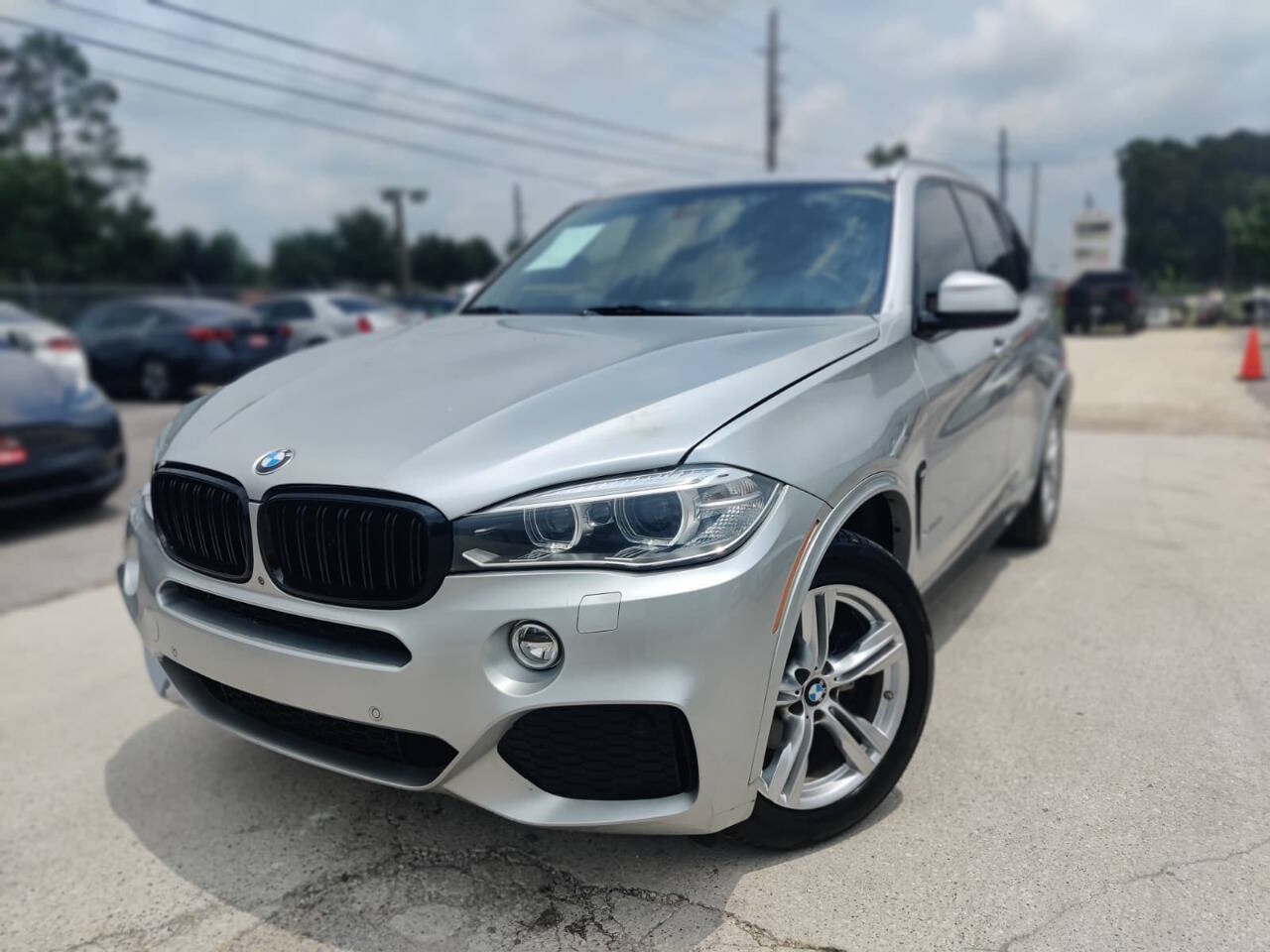 Used 2015 BMW X5 xDrive35i w/ M Sport AWD/4WD image 3