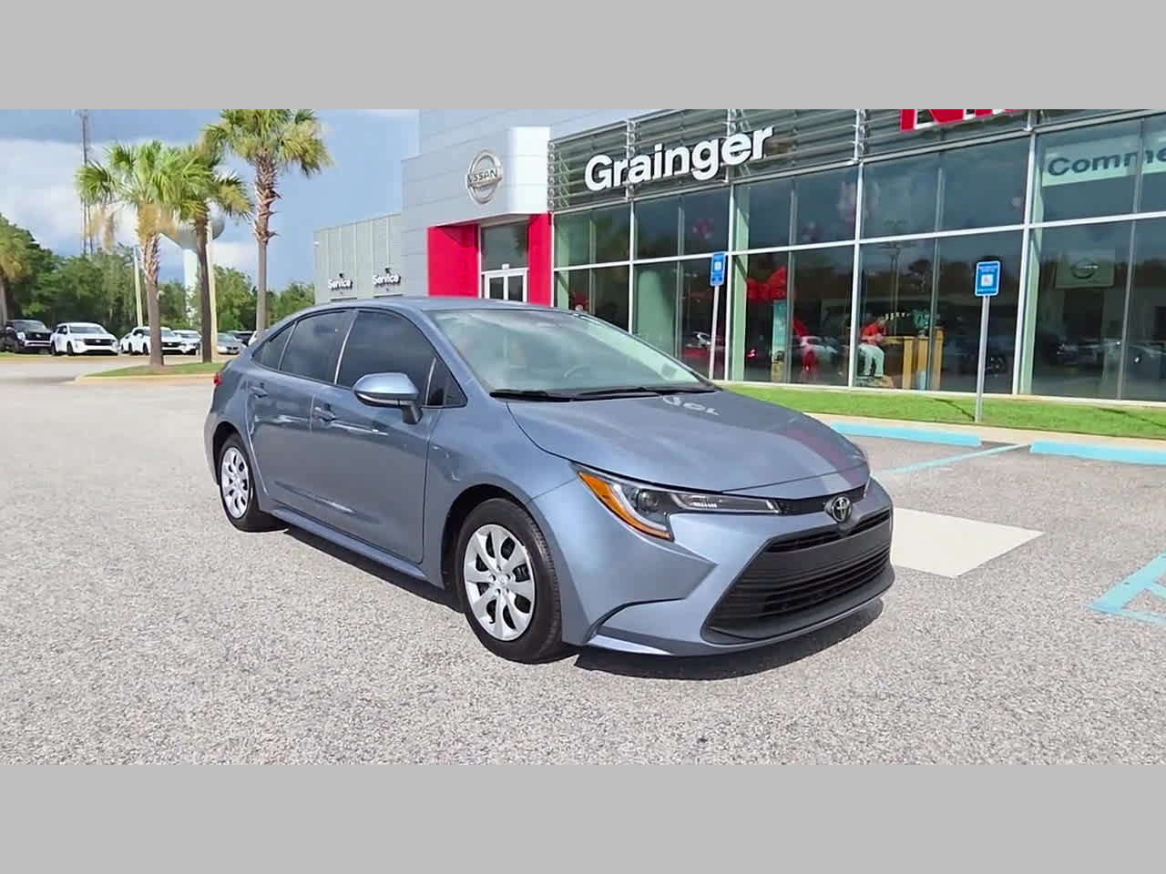 Used 2025 Toyota Corolla LE FWD image 18