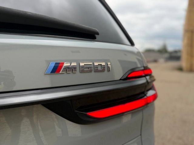 Used 2025 BMW X7 M60i AWD/4WD image 67