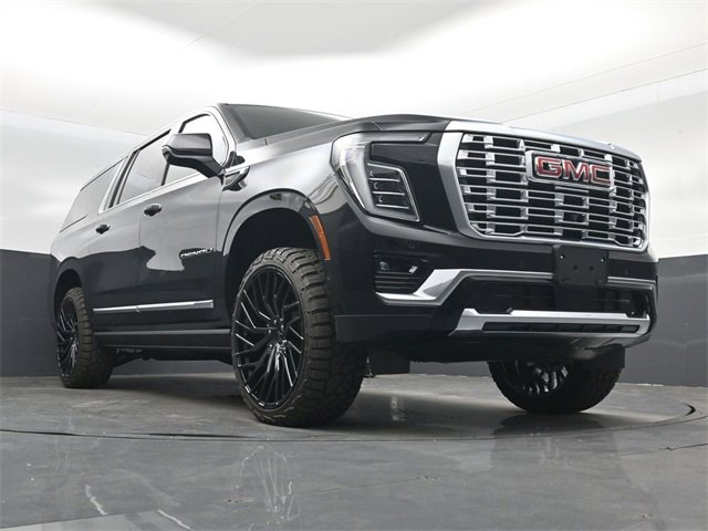 Used 2025 GMC Yukon XL Denali w/ Sun & Power Step Package image 50