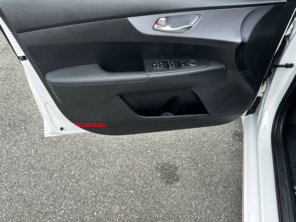 Certified 2024 Kia Forte LXS FWD image 10