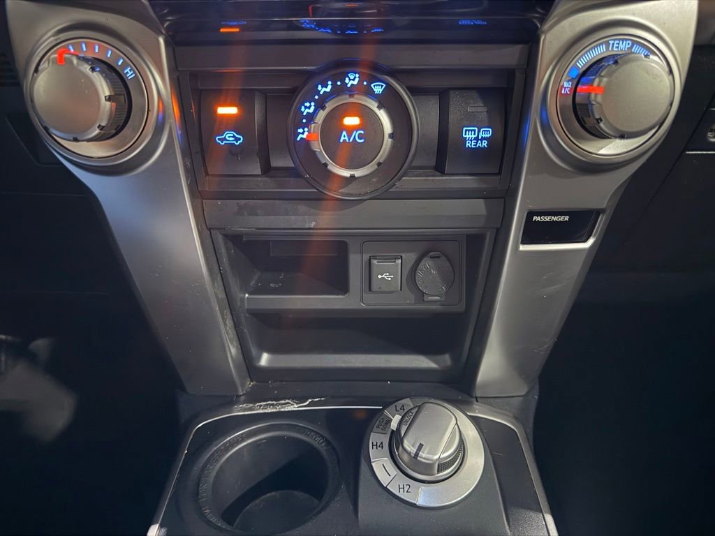 Used 2022 Toyota 4Runner TRD Sport AWD/4WD image 22