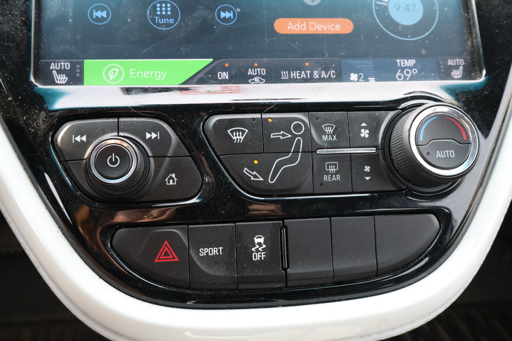 Used 2017 Chevrolet Bolt Premier w/ Driver Confidence II Package FWD image 26