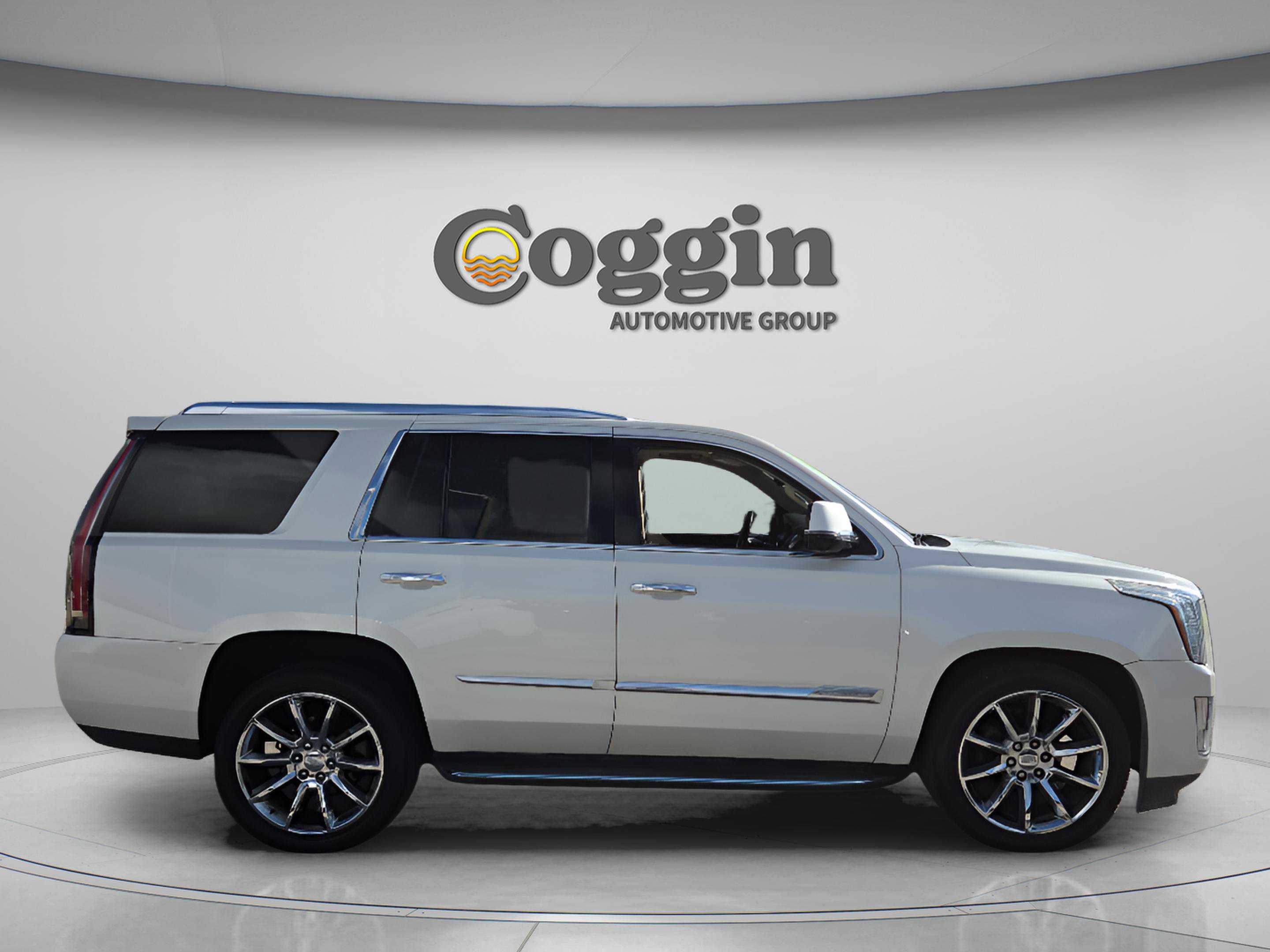 Used 2015 Cadillac Escalade Luxury image 7