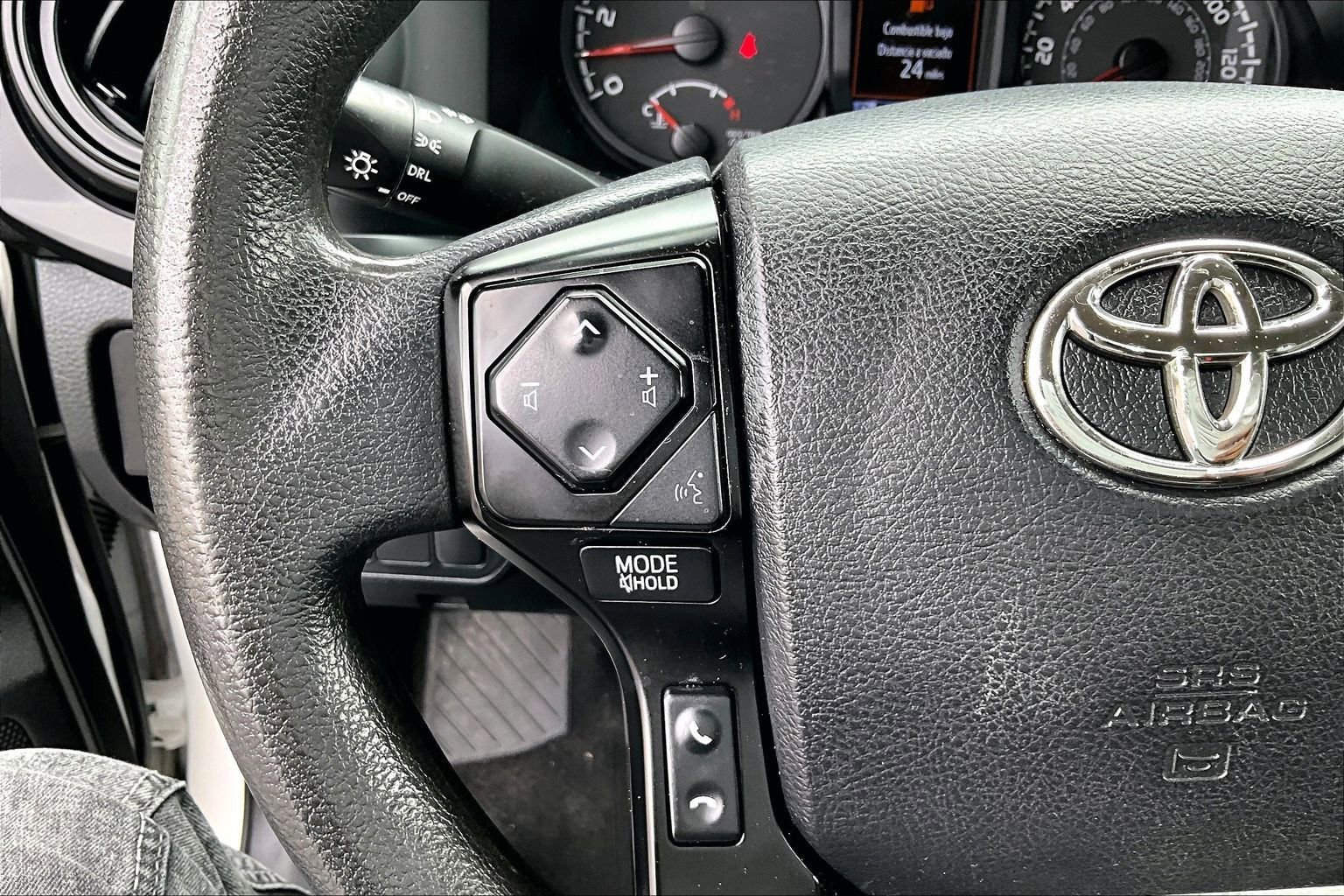 Used 2022 Toyota Tacoma SR RWD image 12