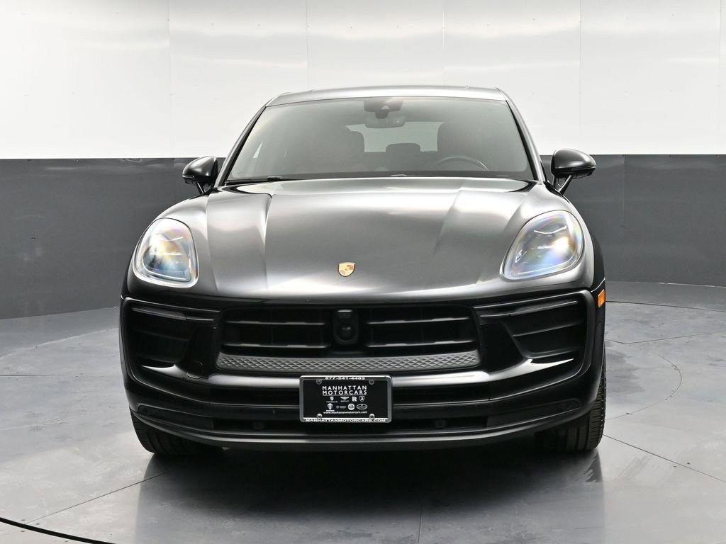Certified 2024 Porsche Macan image 11