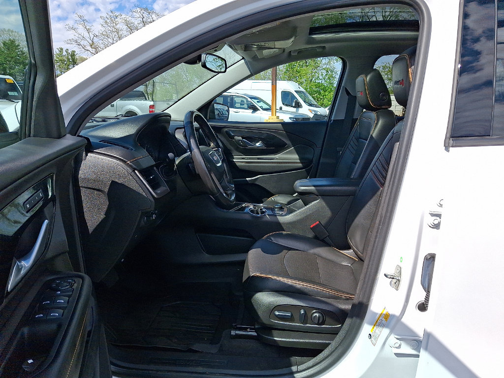 Used 2022 GMC Terrain AT4 w/ LPO, Floor Liner Package AWD/4WD image 42