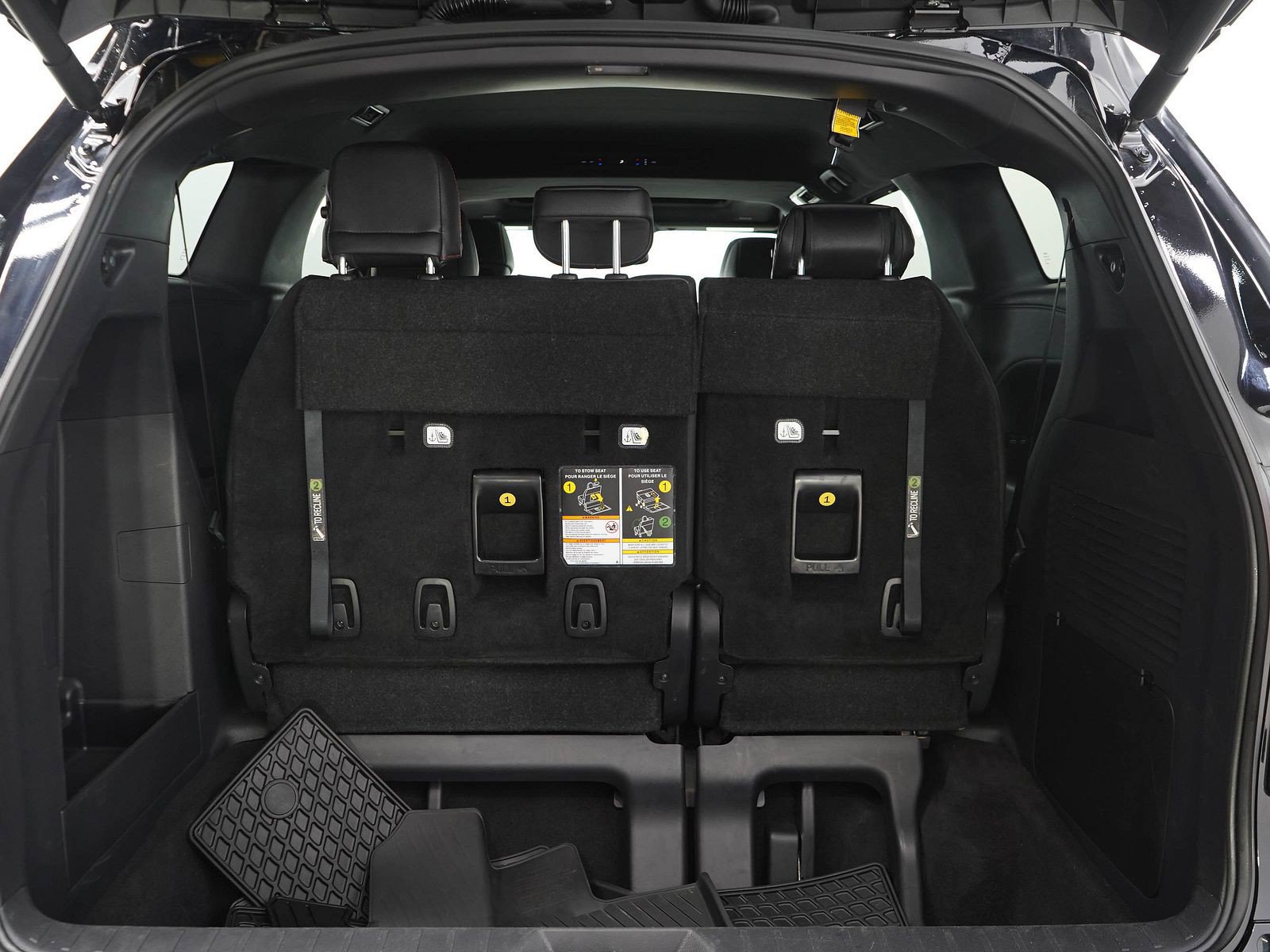 Used 2025 Toyota Sienna XSE AWD/4WD image 9
